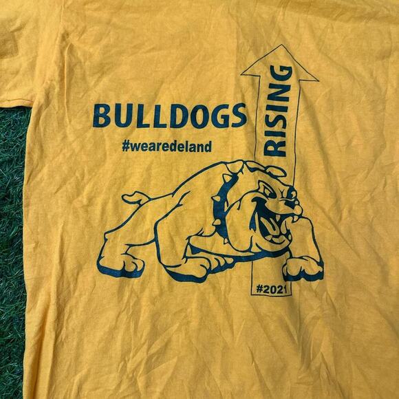 Rising bulldogs wearedeland graphic tee - Picture 2 of 4